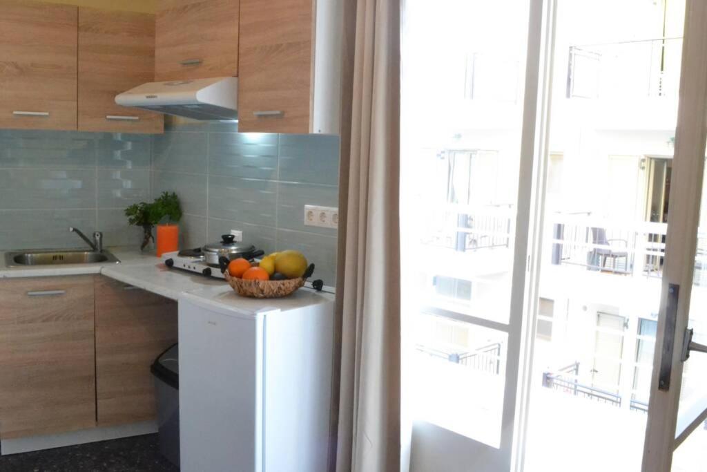 Anemone Cozy Apartment · Feel The Urban Experience Heraklion  Bagian luar foto